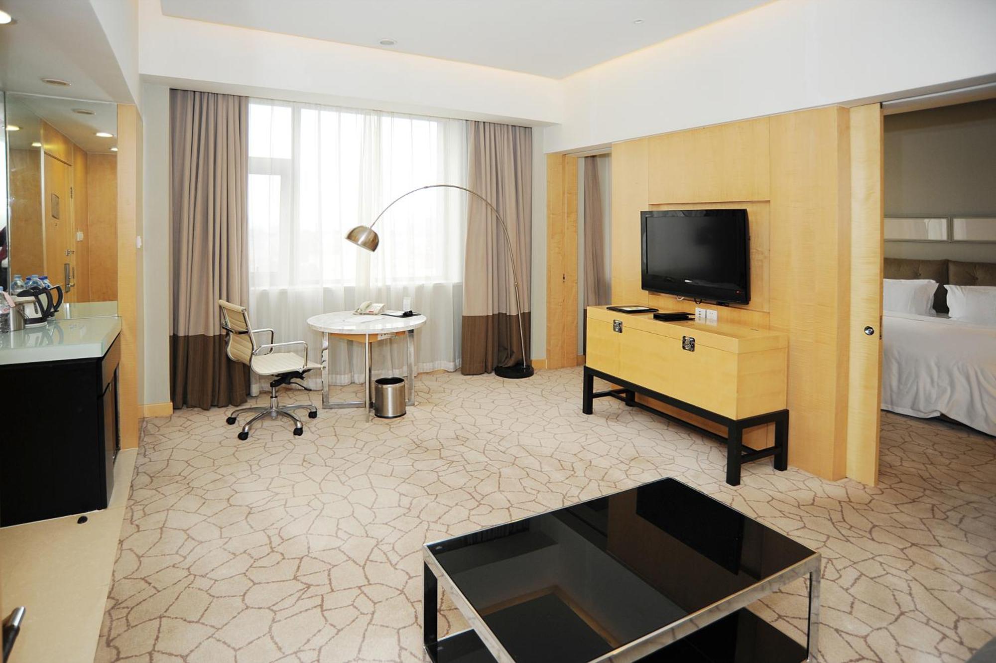 Holiday Inn Beijing Deshengmen By Ihg On 2Nd Ring Road Extension 10-15 Minute Taxi Ride To Shichahai Lama Temple Drum Tower Close To Beijing North Station For Badaling Great Wall Near Exit B Jishuitan Metro Line 2 Exterior foto