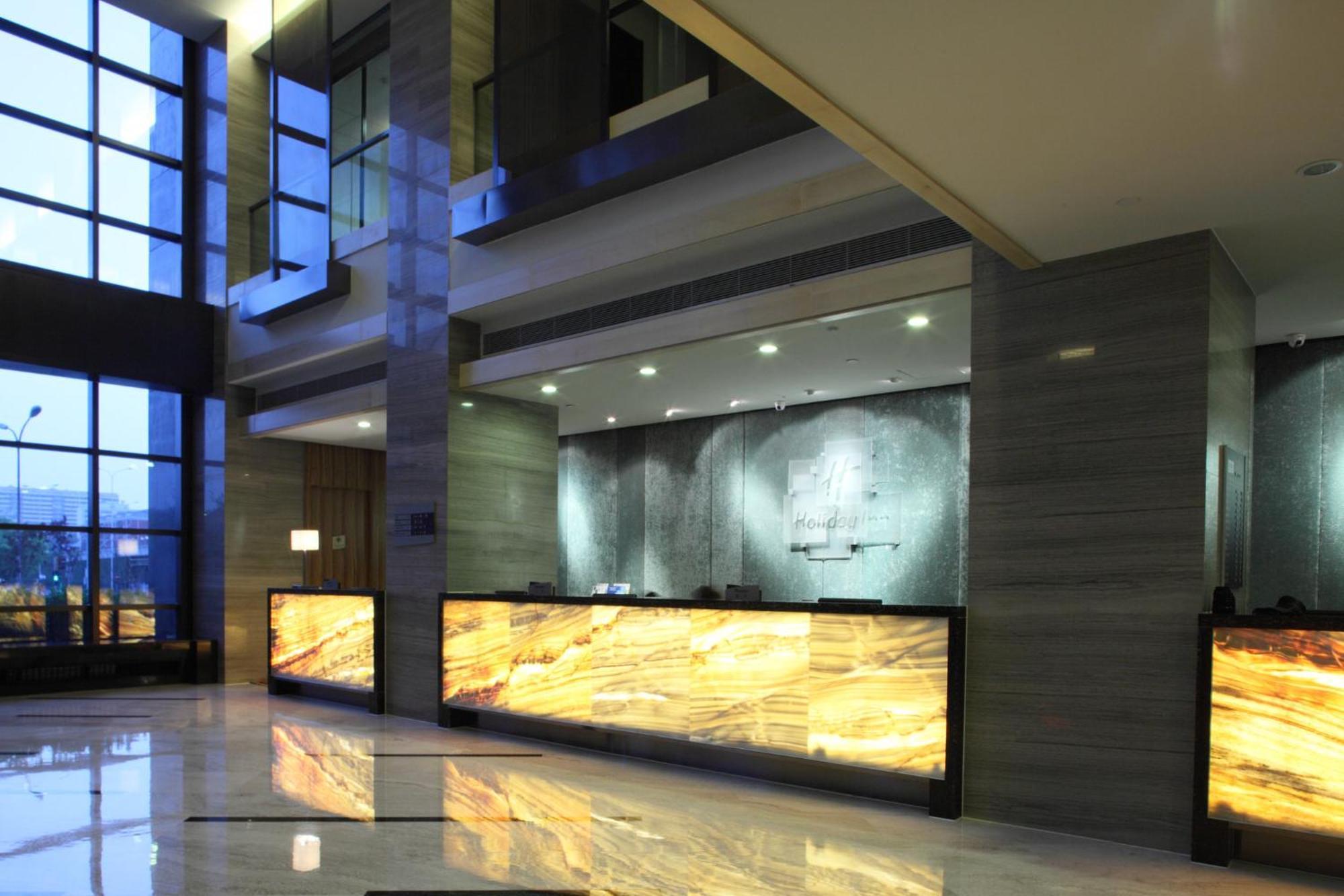 Holiday Inn Beijing Deshengmen By Ihg On 2Nd Ring Road Extension 10-15 Minute Taxi Ride To Shichahai Lama Temple Drum Tower Close To Beijing North Station For Badaling Great Wall Near Exit B Jishuitan Metro Line 2 Exterior foto